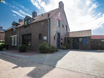 Twee-onder-één-kap te koop: Napoleonsweg 75, Kern Haelen Haelen