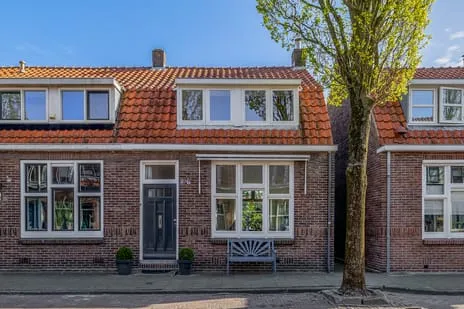 Hoekwoning te koop: Narcissenstraat 9, Bloemenbuurt Lisse