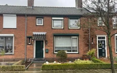 Tussenwoning te koop: Narcisstraat 12, Lievenspolder Terneuzen
