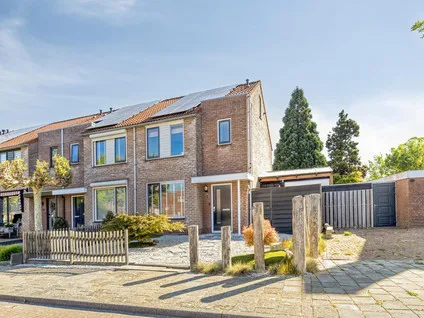 Hoekwoning te koop: Narcisstraat 8F, Lievenspolder Terneuzen