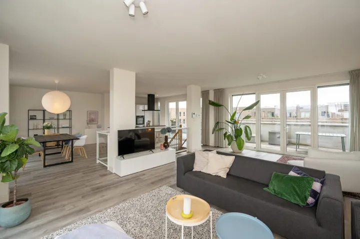 Appartement te koop: Narva-eiland 143, Amsterdam