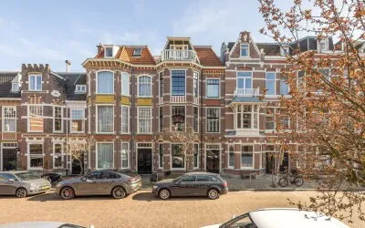 Tussenwoning te koop: Nassau Dillenburgstraat 23, Nassaubuurt 'S-Gravenhage