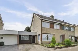 Tussenwoning te koop: Nassaulaan 21, Dorp Noord Baarle-Nassau
