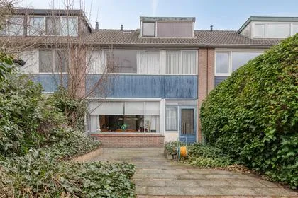Tussenwoning te koop: Nassaulaan 26, Hoevelaken-Oranjebuurt-Horstbeek Hoevelaken