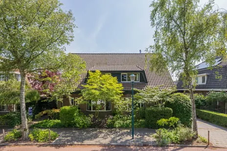Twee-onder-één-kap te koop: Nassaulaan 6, Oranje Nassau Oegstgeest