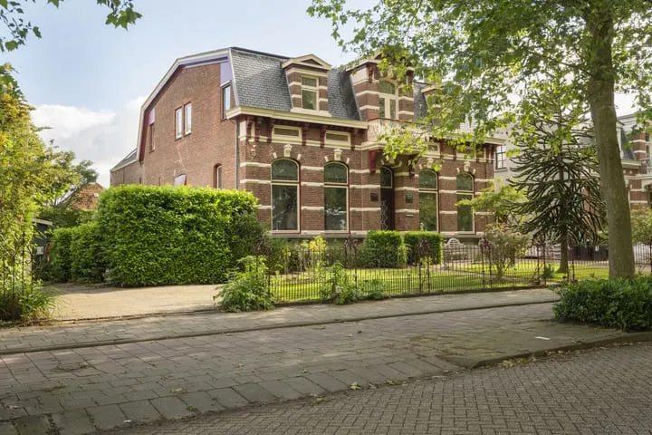 Vrijstaande woning te koop: Nassaulaan 9, Steenbergen-Noord Steenbergen (Nb)