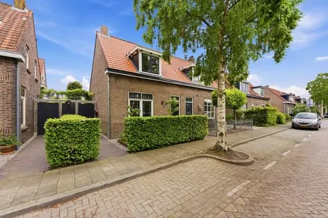Twee-onder-één-kap te koop: Nassaustraat 107, Slikkerveer Ridderkerk