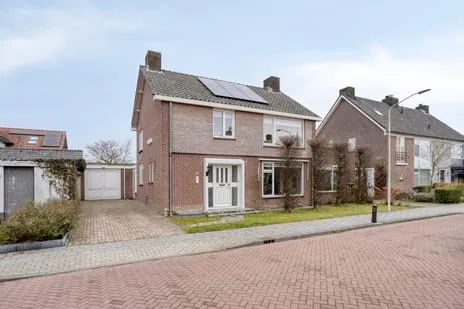 Detached house for sale: Nassaustraat 32, Salderes Best