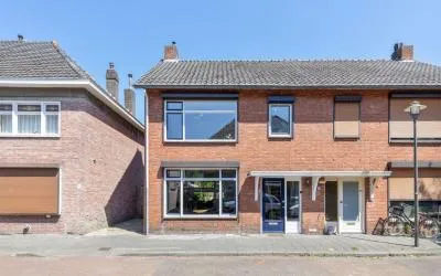Twee-onder-één-kap te koop: Nassaustraat 5, Aalst Waalre