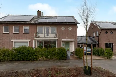 Tussenwoning te koop: Nassaustraat 6, Oranjewijk 1 Barendrecht