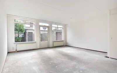 Tussenwoning te koop: Natuursteenlaan 33, Rokkeveen-Oost Zoetermeer
