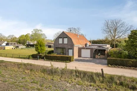 Vrijstaande woning te koop: Nauwstraat 1, Borteldonk Roosendaal