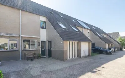 Terraced house for sale: Neckarstraat 5, Rivierenbuurt Lelystad