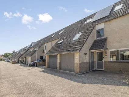 Tussenwoning te koop: Neckarstraat 6, Rivierenbuurt Lelystad