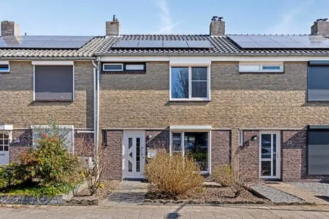 Tussenwoning te koop: Nedermaaslaan 34, Groenewoud-Noord Weert