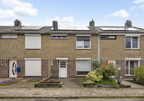 Tussenwoning te koop: Nedermaaslaan 36, Groenewoud-Noord Weert