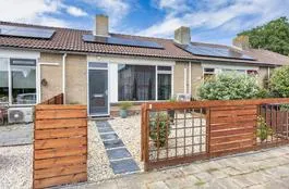 Koopwoning: Neeltie Jansstraat 26 in St.-Jacobiparochie - €220.000 - 74m²