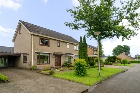 Hoekwoning te koop: Neercasselstraat 56, Losser-Oost Losser