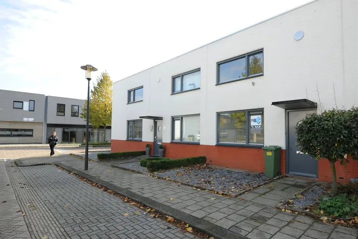 Tussenwoning te huur: Neerharenstraat 26, Dousberg-Hazendans Maastricht