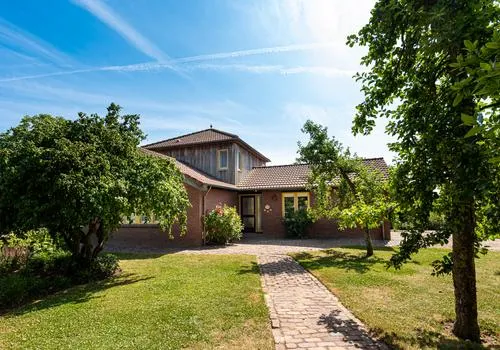 Vrijstaande woning te koop: Neerijnense Mark 5, Verspreide huizen Neerijnen Neerijnen