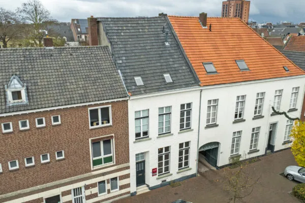 Tussenwoning te koop: Neerstraat 63, Roermond