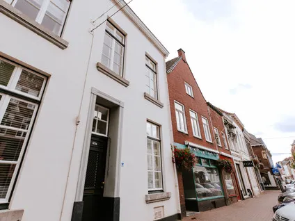 Tussenwoning te koop: Neerstraat 65A, Roermond