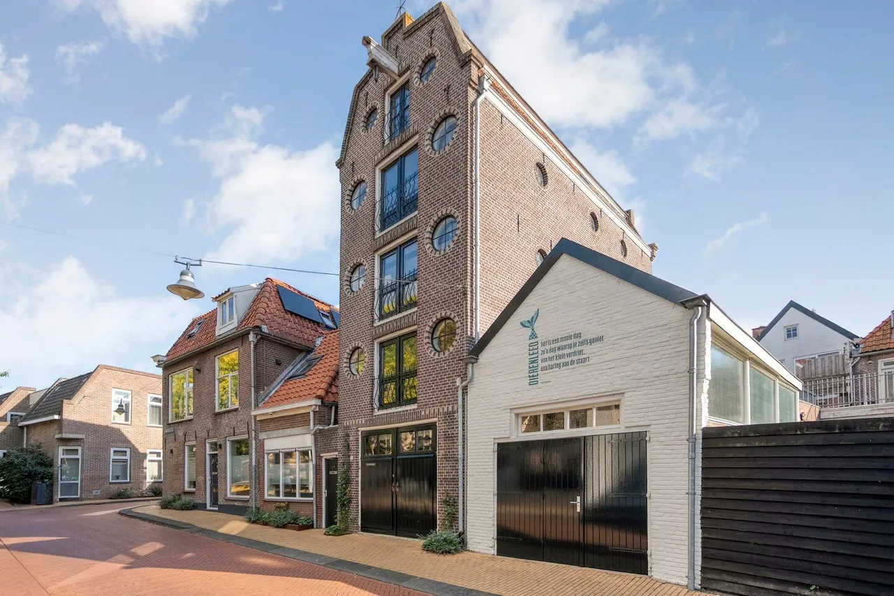 Tussenwoning te koop: Neerwoldstraat 3, Steenwijk