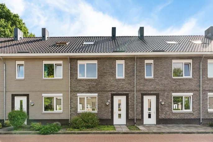 Tussenwoning te koop: Nelson Mandelastraat 16, Hengelo