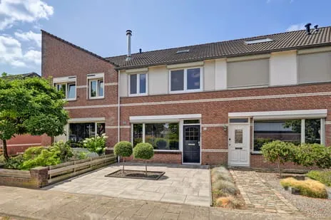 Tussenwoning te koop: Nemerlaerhof 94, Rijpelberg-West Helmond