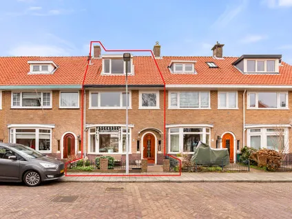 Tussenwoning te koop: Neptunusstraat 4, Planetenbuurt Haarlem