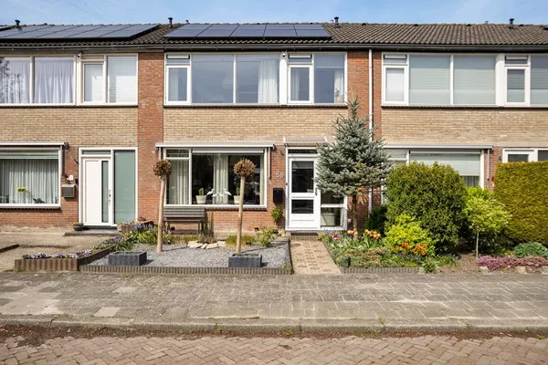 Tussenwoning te koop: Neptunusstraat 58, Planetenwijk Wieringerwerf