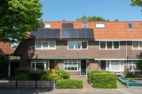 Tussenwoning te koop: Nepveulaan 63, Dijnselburg Zeist