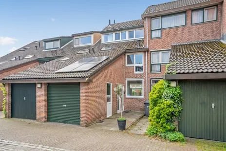 Terraced house for sale: Nesciohove 47, Buytenwegh Zoetermeer