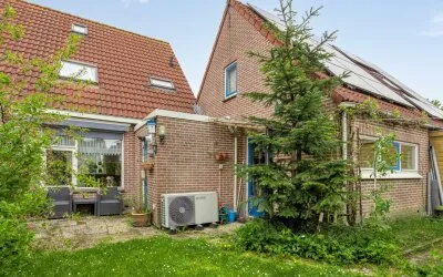 Tussenwoning te koop: Nessenwei 16C, Oosthem Oosthem