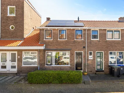 Tussenwoning te koop: Nessestraat 6, Standhasenstraat en omgeving Dordrecht