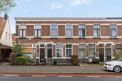 Tussenwoning te koop: Neuweg 156, Hilversum
