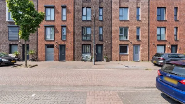 Tussenwoning te koop: Nevenspoor 5, Assendelft