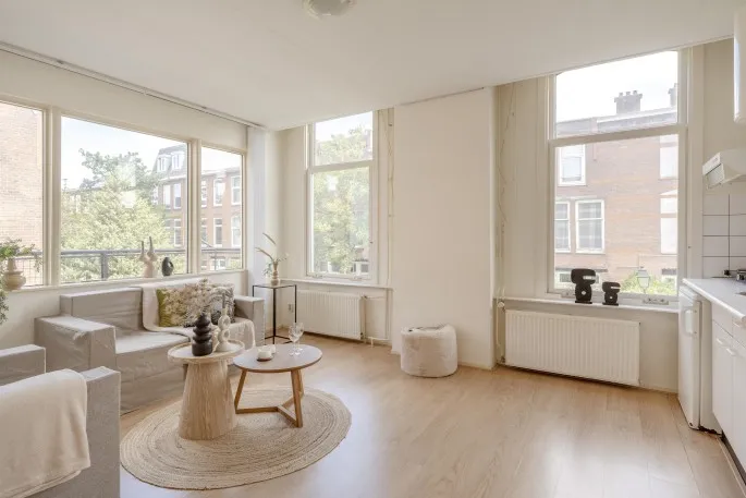 Studio te koop: Newtonplein 21A, Valkenboskwartier 'S-Gravenhage