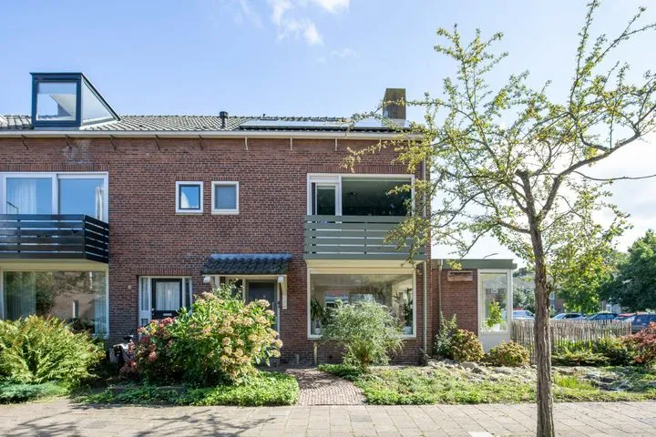 Hoekwoning te koop: Nicolaas Beetslaan 11, Uithoorn