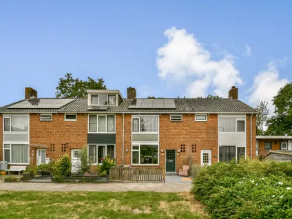 Terraced house for sale: Nicolaas Beetslaan 56, Zijdelwaard Uithoorn