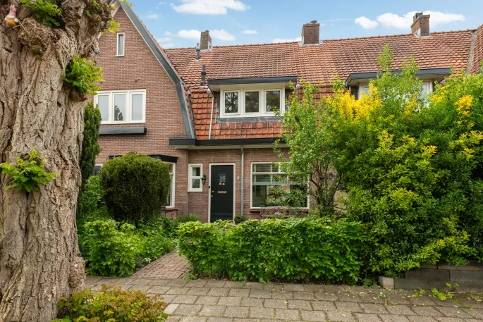 Tussenwoning te koop: Nicolaas Beetslaan 8, Patijnpark Zeist