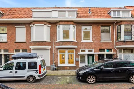 Tussenwoning te koop: Nicolaas Beetsstraat 56, Schrijversbuurt Schiedam