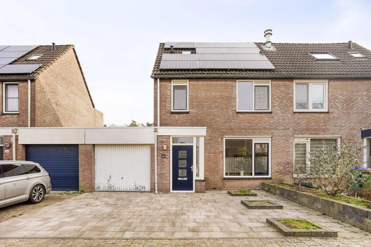 Tussenwoning te koop: Nicoline Swijgmanstraat 164, Breda