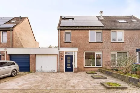 Tussenwoning te koop: Nicoline Swijgmanstraat 164, Kesteren Breda