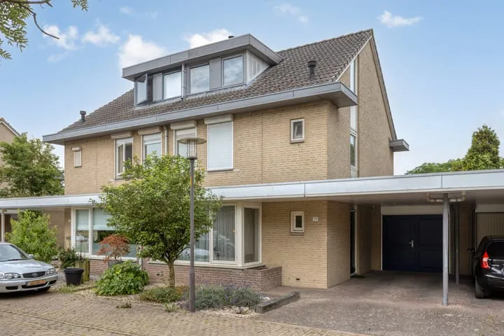 Tussenwoning te koop: Nielingen 79, Millingen aan de Rijn-West Millingen Aan De Rijn