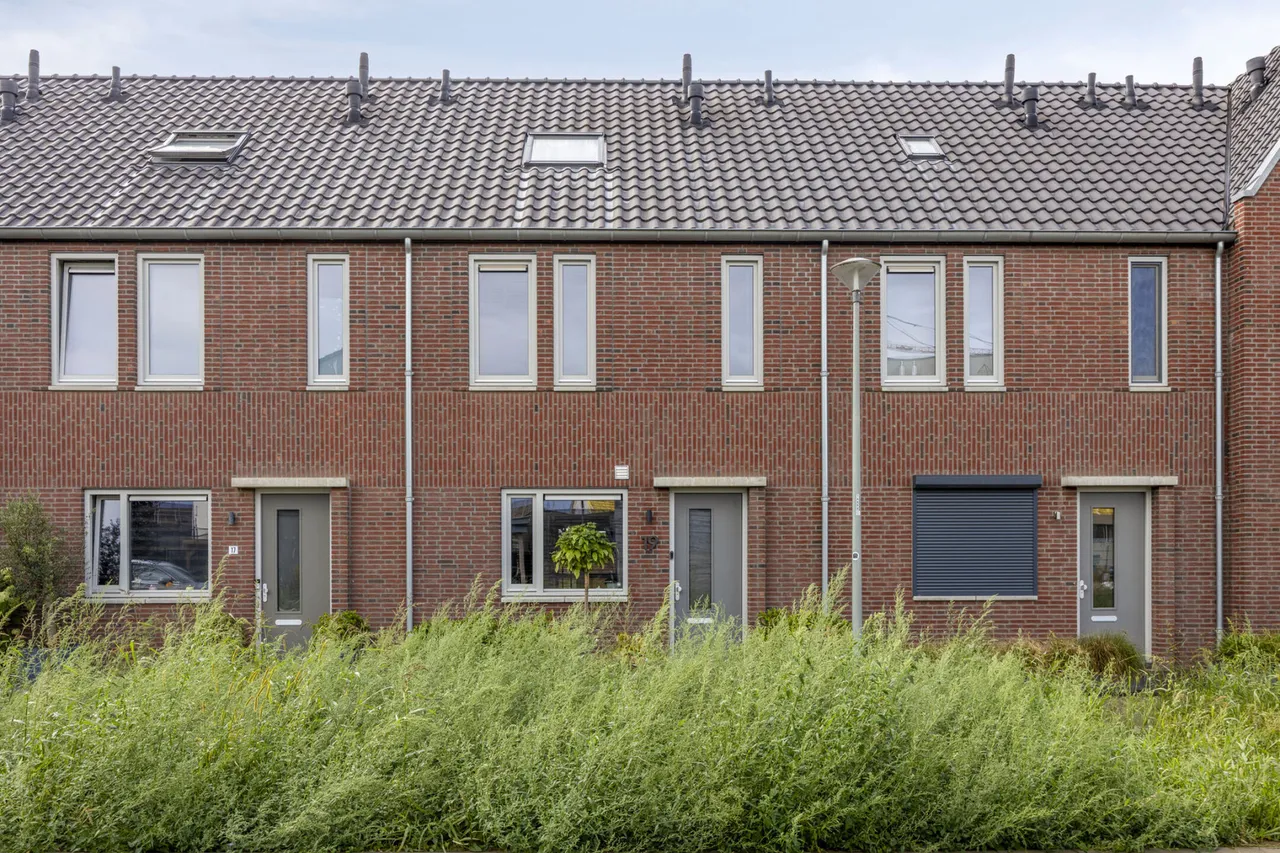 Tussenwoning te koop: Niellerveld 19, Roermond