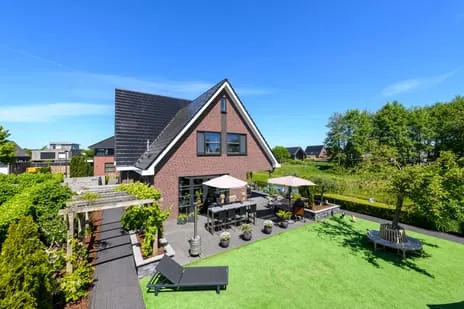 Vrijstaande woning te koop: Nienke van Hichtumweg 91, Skoatterwald Heerenveen