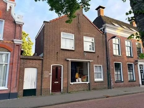 Vrijstaande woning te koop: Nieuwburen 14, Centrum Heerenveen