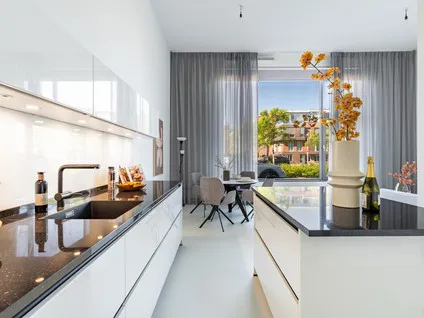 Appartement te koop: Nieuwe Gracht 105, Stationsbuurt Delft