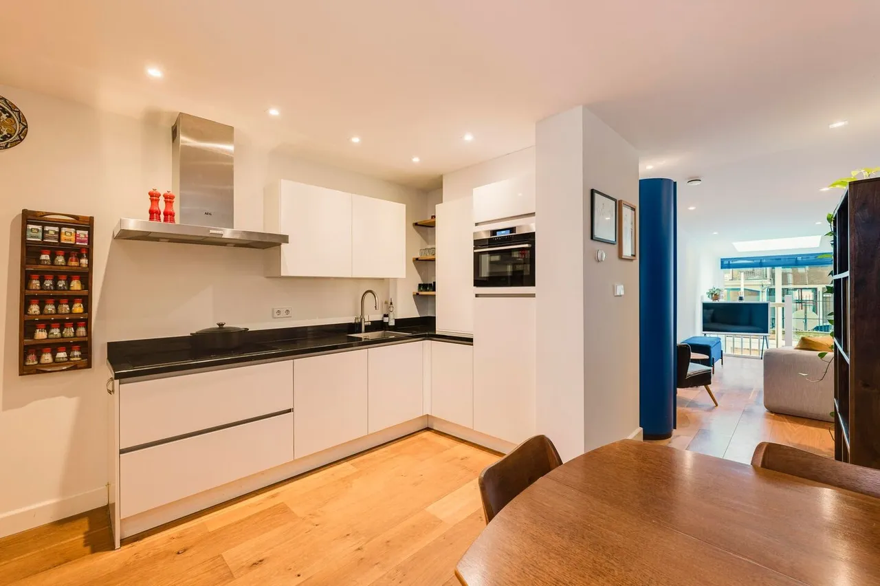 Appartement te koop: Nieuwe Houttuinen 111, Amsterdam